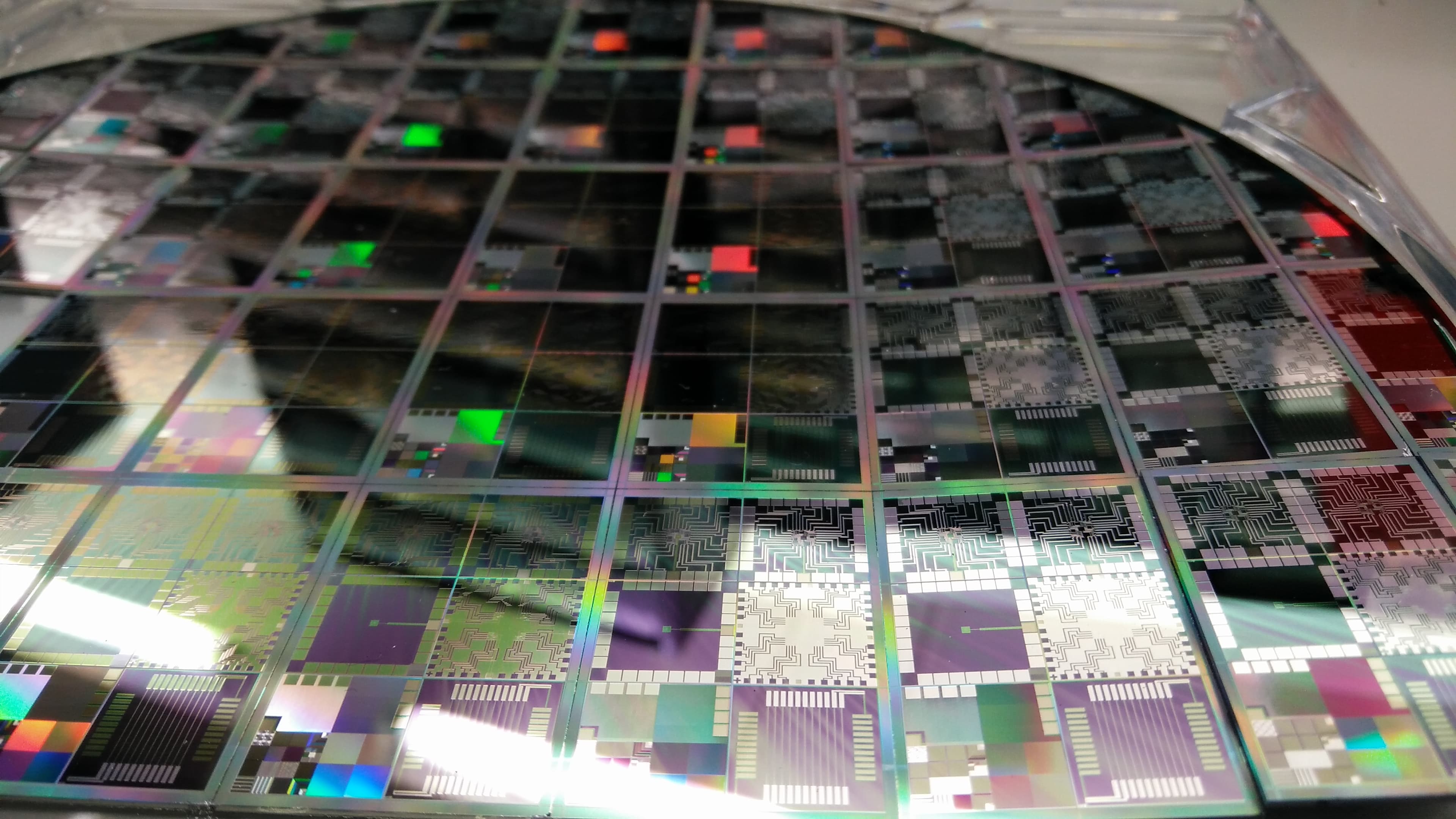 Semiconductor wafer, where 3nm, packaging, substrate and yield become bottlenecks