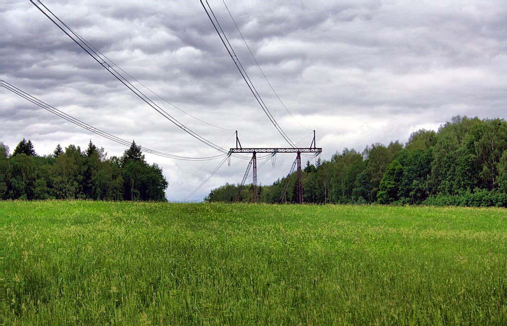 High-voltage grid infrastructure, the physical base of AI-scale computing